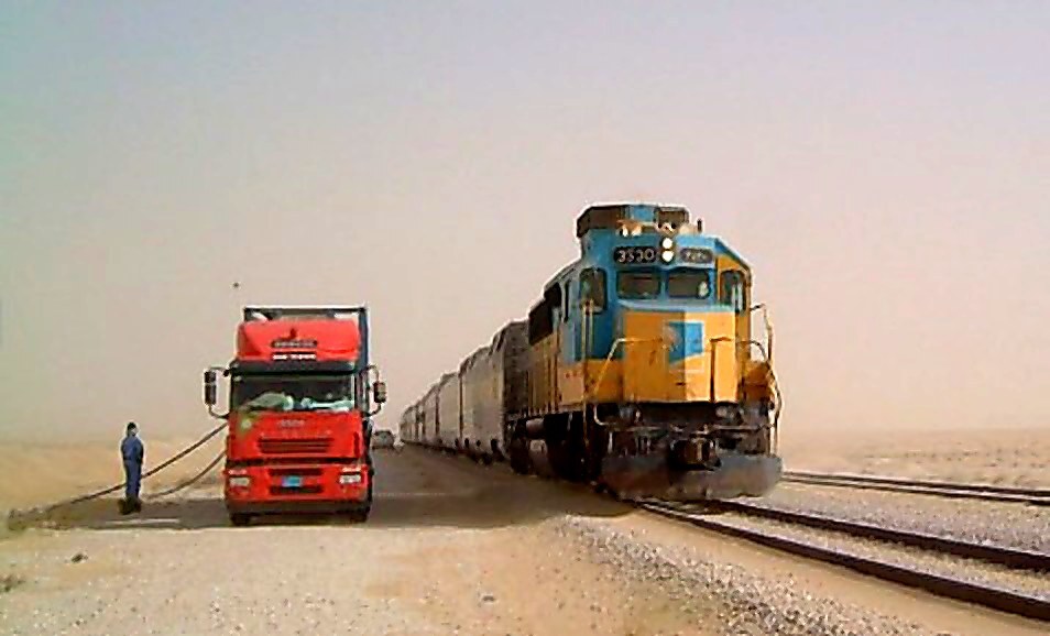 T-PRO® application to sand containment berms, Abqaiq, Saudi Arabia
